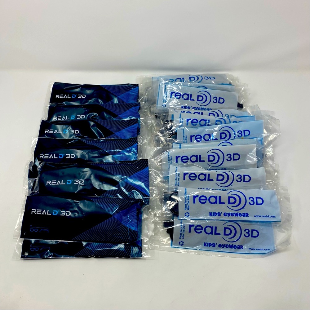 Lot of Real D -‎ 3D Glasses - Adult
Size (14 pieces) Children (19) Movie Theater